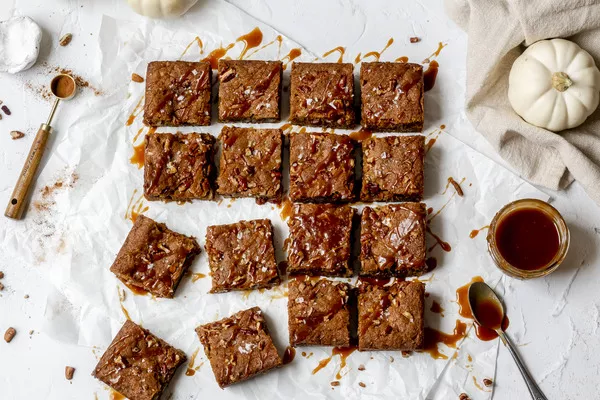 Pumpkin Blondies with Vegan Salted Caramel | Florida Crystals